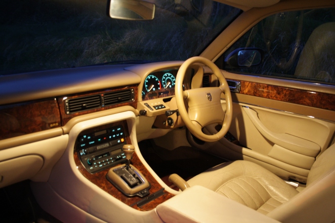 Jaguar wood leather seats